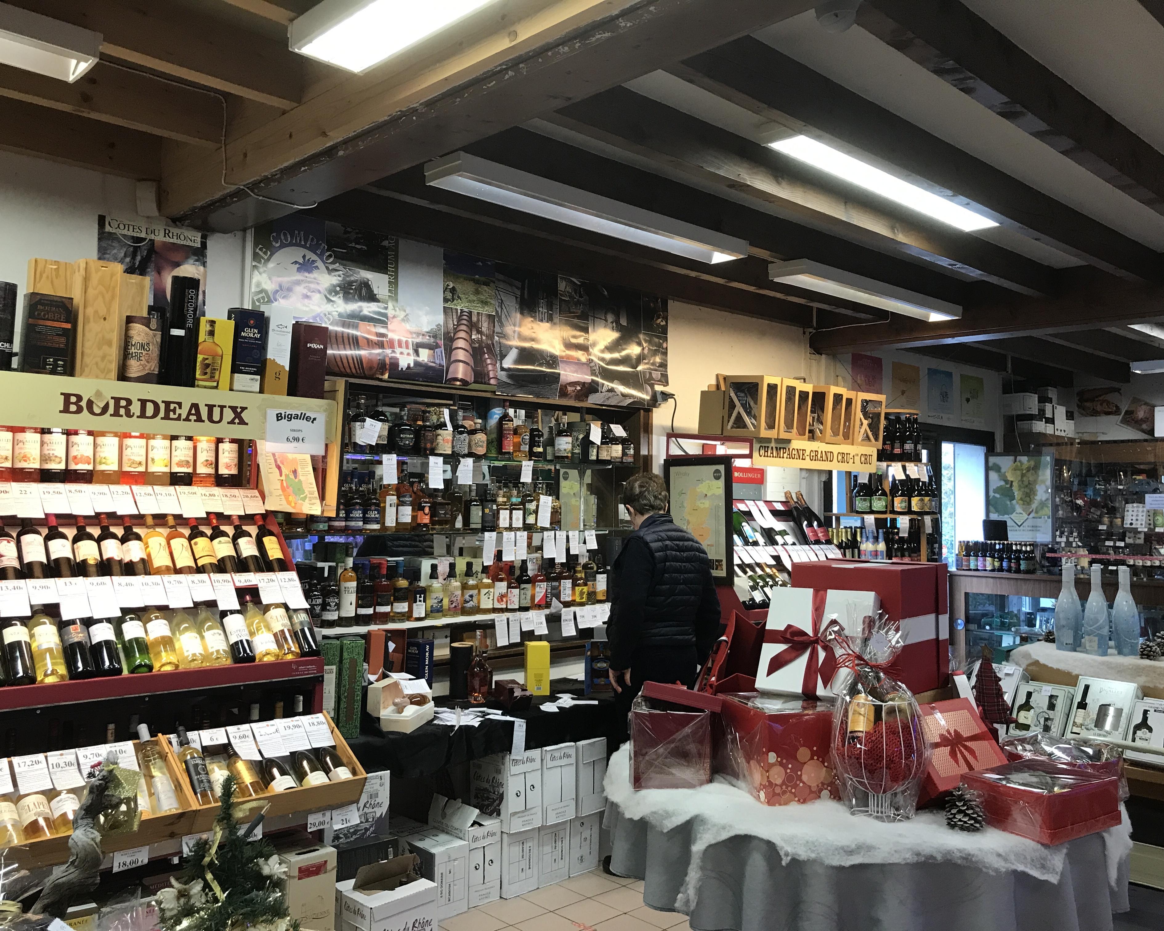 commerce de vins +epicerie fine