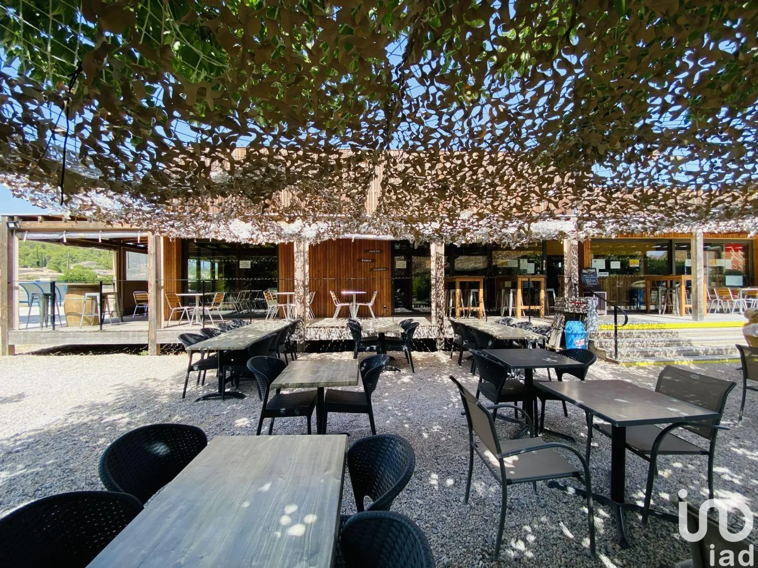 Cause départ à la Retraite

🍽️ 𝐔𝐧 𝐛𝐢𝐬𝐭𝐫𝐨𝐭 𝐪𝐮𝐢 𝐯𝐢𝐭, 𝐮𝐧𝐞 𝐜𝐥𝐢𝐞𝐧𝐭𝐞̀𝐥𝐞 𝐟𝐢𝐝𝐞̀𝐥𝐞… 𝐞𝐭 𝐩𝐞𝐮𝐭-𝐞̂𝐭𝐫𝐞 𝐯𝐨𝐭𝐫𝐞 𝐩𝐫𝐨𝐜𝐡𝐚𝐢𝐧 𝐩𝐫𝐨𝐣𝐞𝐭 ?

📍 Roquefort-des-Corbières

Au cœur du village, Le Bistrot des Amis est un restaurant convivial qui fait partie de la vie locale, avec une clientèle régulière et une belle dynamique toute l’année.

Soirées à thème, repas entre amis, habitués fidèles, visiteurs de la région…

💥𝐋𝐞 𝐦𝐨𝐦𝐞𝐧𝐭 𝐢𝐝𝐞́𝐚𝐥 𝐩𝐨𝐮𝐫 𝐫𝐞𝐩𝐫𝐞𝐧𝐝𝐫𝐞 𝐮𝐧 𝐞́𝐭𝐚𝐛𝐥𝐢𝐬𝐬𝐞𝐦𝐞𝐧𝐭 𝐝𝐞́𝐣𝐚̀ 𝐞𝐧 𝐫𝐲𝐭𝐡𝐦𝐞, 𝐣𝐮𝐬𝐭𝐞 𝐚𝐯𝐚𝐧𝐭 𝐥𝐚 𝐩𝐞́𝐫𝐢𝐨𝐝𝐞 𝐥𝐚 𝐩𝐥𝐮𝐬 𝐝𝐲𝐧𝐚𝐦𝐢𝐪𝐮𝐞 𝐝𝐞 𝐥’𝐚𝐧𝐧𝐞́𝐞💥

✔️ Restaurant à taille humaine
✔️ Clientèle fidèle + activité renforcée par la fréquentation touristique
✔️ Cadre de vie agréable entre mer et Corbières
✔️ Potentiel pour développer encore les soirées et animations

☎06.20.95.88.12
📧manon.darras@iadfrance.fr
Caractéristiques et mentions légales 👇👇

https://www.iadfrance.fr/annonce/local-commercial-vente-roquefort-des-corbieres-122m2/r1835333