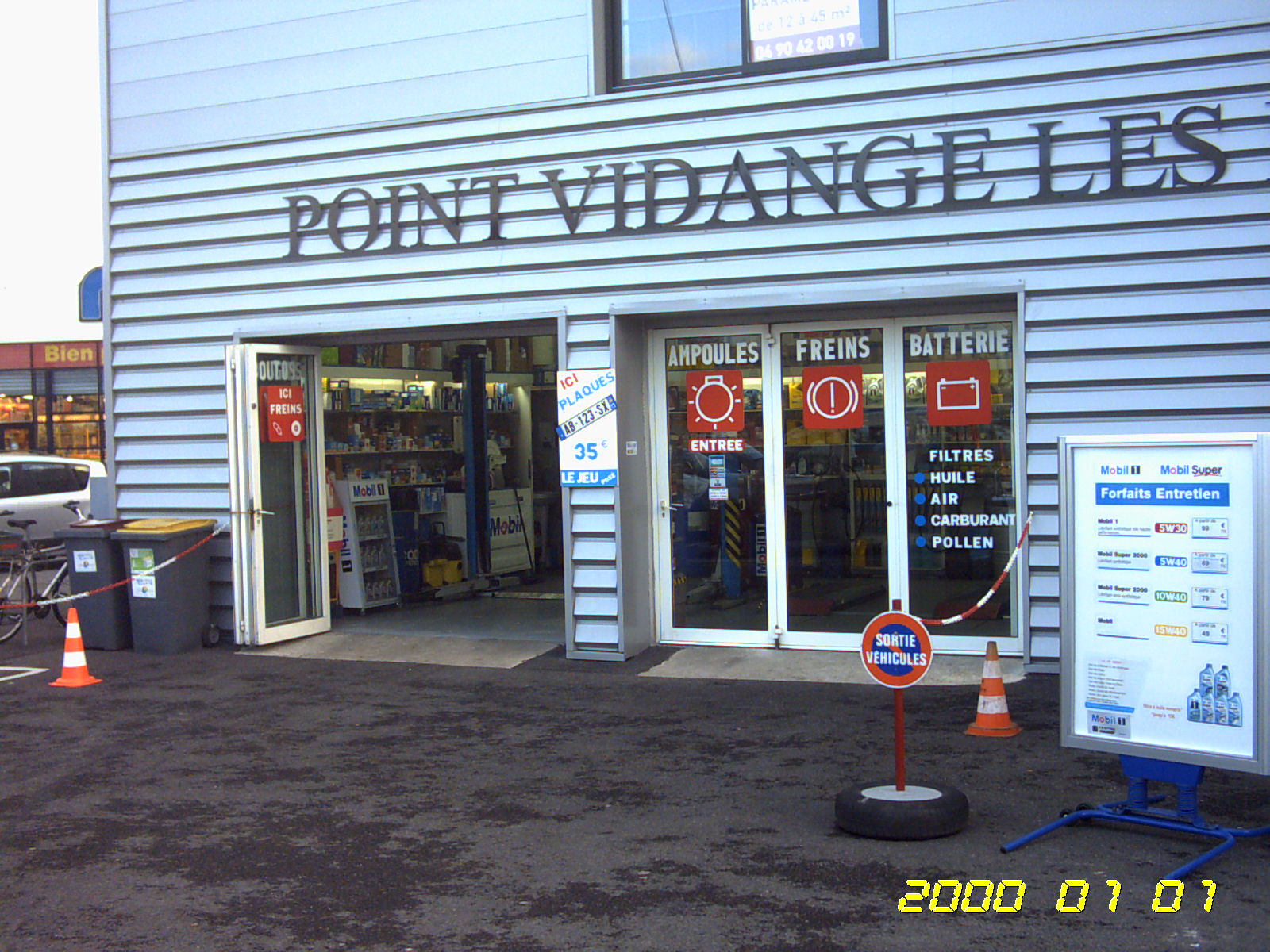Garage d'entretien rapide automobiles