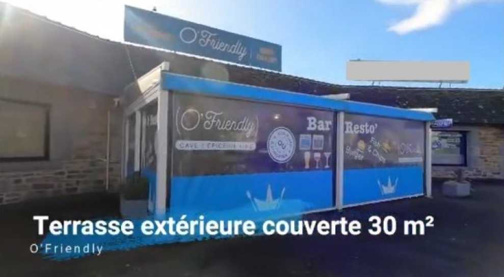 Avec un emplacement phare dans une zone commerciale à forte fréquentation, le long d’une route départementale qui voit passer 15000 véhicules chaque jour, ce fonds de commerce multi-activités saura vous séduire par son potentiel de développement.
Vous profiterez de la clientèle fidélisée pour démarrer votre activité selon vos envies. Actuellement, l’établissement bénéficie d’une surface commerciale de 90 m² environ, d’une terrasse couverte de 30 m² environ et d’une réserve de 80 m² environ. Il accueille un espace épicerie fine avec des vins et autres produits locaux de qualité, un espace bar ainsi qu’une salle de restauration d’une capacité de 40 couverts en intérieur.
La notoriété croissante du commerce jumelée à l’attractivité de la zone commerciale avec ses boulangerie, fleuriste, coiffeur, magasins de vêtements, chaussures, décoration et une enseigne nationale de bricolage constituent des garanties de facteurs-clé de votre réussite.
Pour ne pas passer pas à côté de cette belle opportunité, prenez contact avec moi pour étudier la faisabilité de votre projet de reprise.