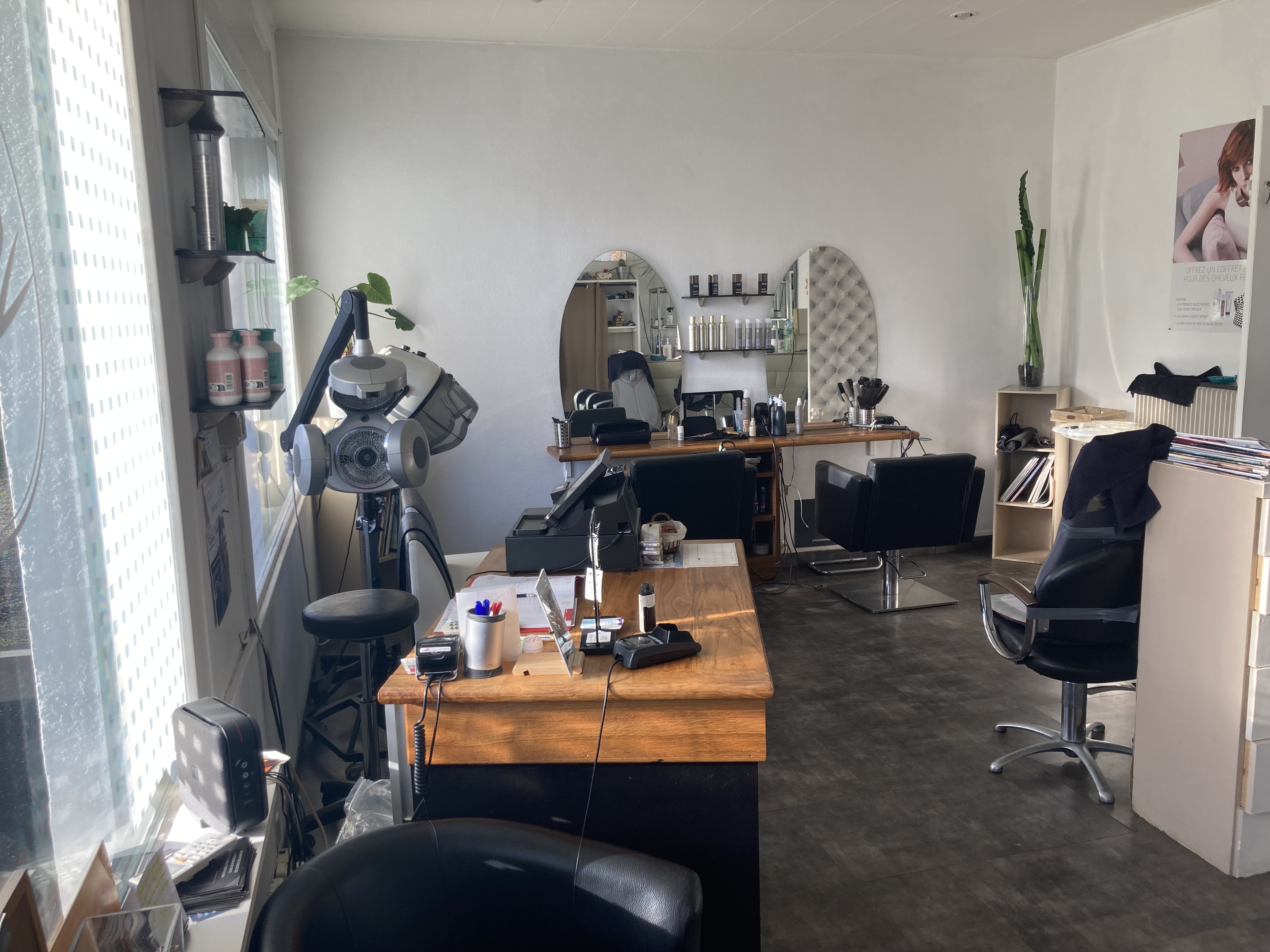 Salon  avec maison de ville attenant