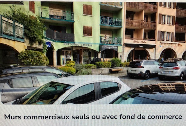 Je prends ma retraite .
Je vends mon droit au bail.
 Situation exceptionnelle plein centre ville face à la mairie. 
 THONES .Haute Savoie
Située en plein cœur des montagnes à mi- chemin entre le lac d'Annecy et le Massif des Aravis,
 Thônes offre une vie à l'année, convoitée autant en été qu'en hiver.
Un écrin de nature au cœur des montagnes.
En pleine expansion.