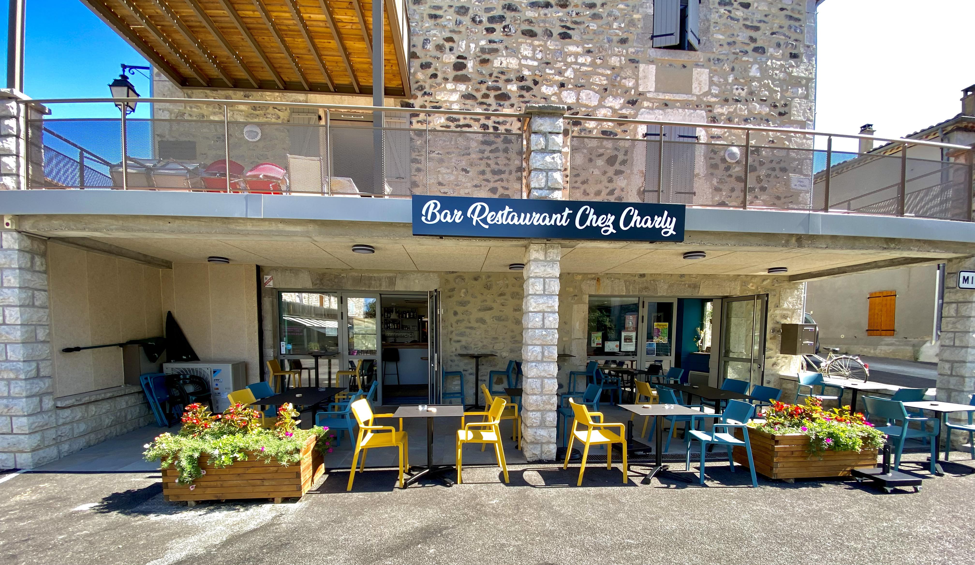 gestion et exploitation du Bar Restaurant "Chez Charly"