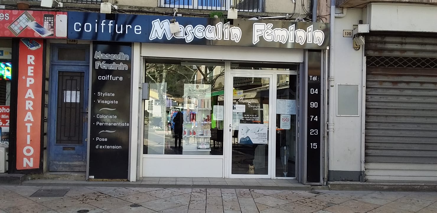 À vendre salon de coiffure, environs 70m carré
Emplacement idéal, grand parking gratuit à proximité. Bail 3/6/9 jusqu’en 2026, loyer 374 euros.