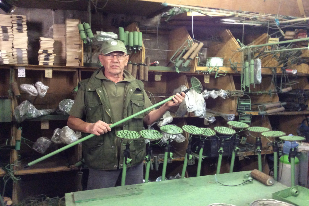 fonds de commerce avec atelier de fabrication ( machines)remorque et tout le matériel pour participer aux salons de chasse  vente aux professionnels et particuliers grace au site palombe-mecanique.com clients dans différents pays (france,italie,belgique,espagne,portugal)