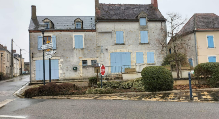 Vente – Immeuble à usage de commerce et d’habitation à Oulches (36800)