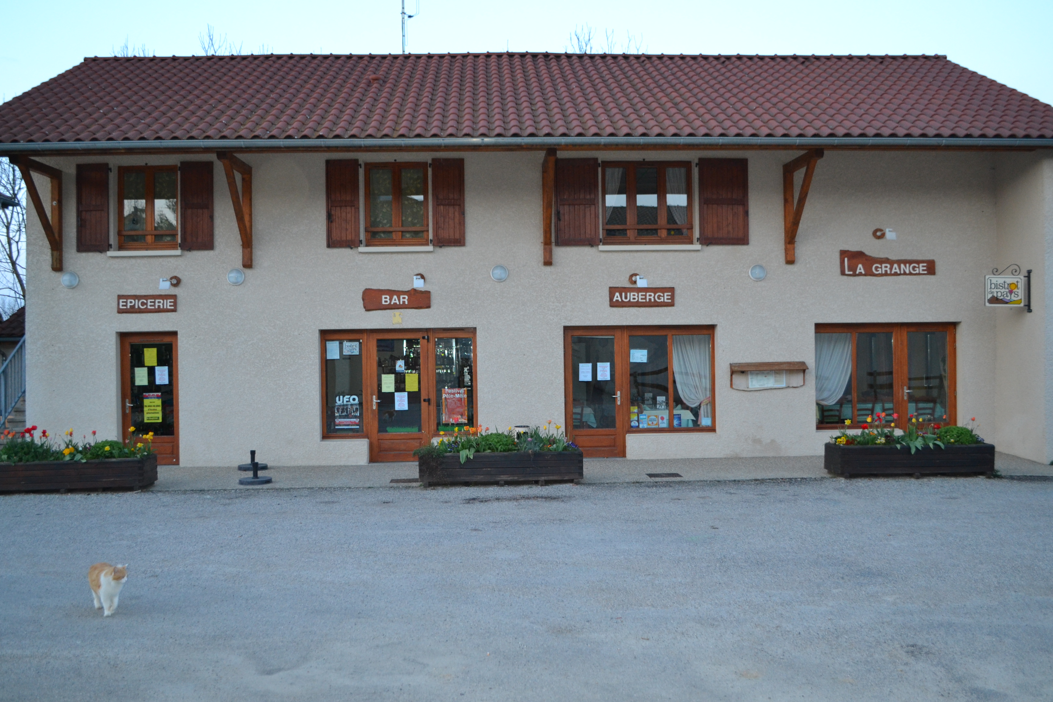 Commerce multi service