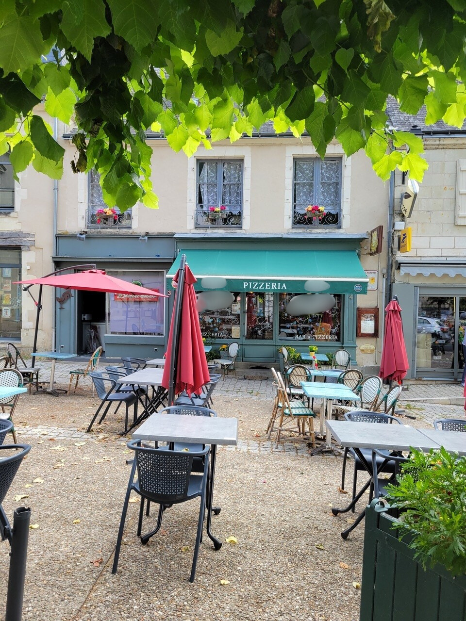 PIZZERIA – BAR CLÉ EN MAIN AU CŒUR D’UN VILLAGE
