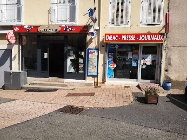 Fond de commerce à vendre

130 000 € HFA
- bar tabac FDJ PMU presse
- secteur Le Puy en Velay (15km) 
  43 haute loire
- village ~1 000 hab place centrale
- possibilité développement restauration 
  40 places avec terrasse 
- possibilité développement 
  multiservices 
- faible loyer 480€/mois 
- possibilité logement au-dessus du      commerce 

- 70k com 
- 40k CA Bar
- EBE 65k

Vente par agence et accompagnement de A à Z démarches administratives et agrément,