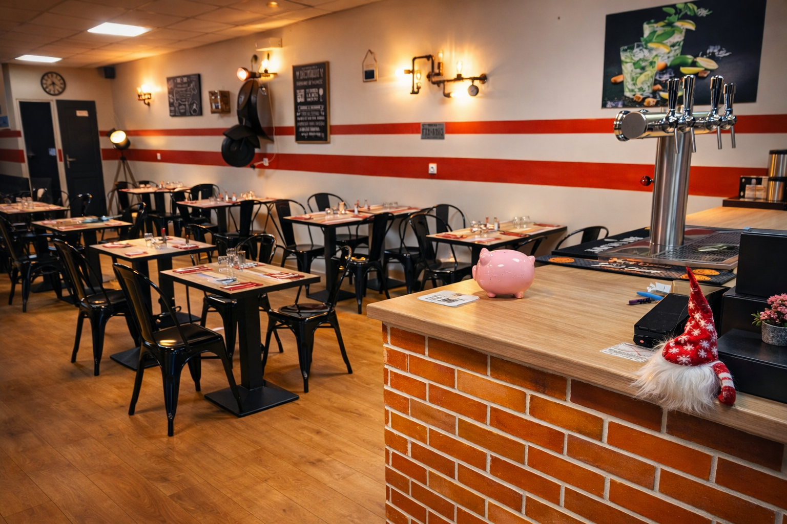 🏡 Châteauneuf sur Loire (45) à 20minutes d'Orléans. 1h30 de paris.

À vendre fonds de commerce restaurant.

 Ce restaurant, reconnu pour la qualité de ses produits et son ambiance conviviale (Référencé Gault & Millau, Petit Futé Labellisé Loire à Vélo), 🍴
offre une belle opportunité pour un repreneur ou un couple  souhaitant s’implanter dans un cadre dynamique.🌳🌳

Idéalement situé sur la rue principale de Châteauneuf-sur-Loire,
Il bénéficie d’un cadre naturel et patrimonial remarquable. Forte d’un passé fluvial🛶, la commune valorise son histoire à travers son musée de la Marine, son parc classé🌳 et ses équipements culturels. Elle s’inscrit dans une dynamique de développement durable et d’attractivité touristique.🚲🚲

L’établissement dispose de 275 m2 (rénové en 2022) : 1 salle de 60 couverts et 1 salle de 50 couverts (possibilité développement : séminaires, privatisations, CE entreprise).
🍴 1 cuisine de 25m2 (matériel fonctionnel), 1 cave de 280m2 ainsi qu'une réserve sèche, 1 bureau, 1 vestiaires personnels, 1 terrasse extérieure de 40 couverts (en retrait de la rue).⛱️☀️
Parking privé pour la clientèle.🅿️

 Opportunité de développement : Limonades, vente à emporter et livraison (nécessité territoire). 🍴👜
Site internet opérationnel vitrine et vente en ligne.🛜

 Prix du fonds de commerce 176 000 €.
Vente, location vente possible.
☎️ 06.73.08.56.66