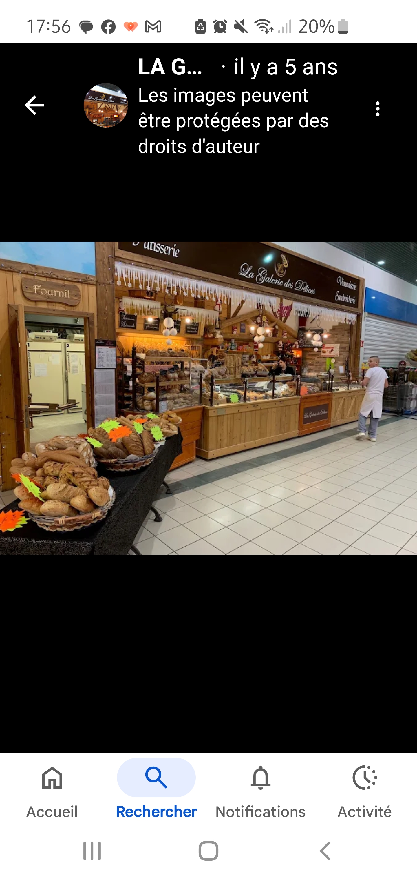 Vends boulangerie dans une galerie marchande d intermarche .
Il y a une terrasse pour que les clients puissent profiter d'un ptit moment de détente ,c'est endroit très chaleureux