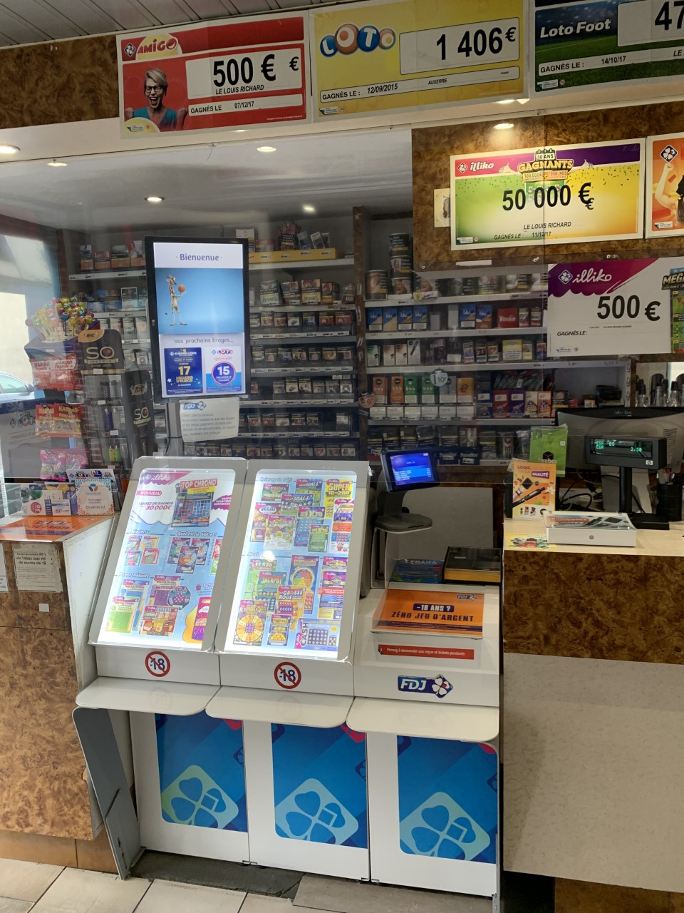 Commerce tabac, bar, fdj, loto, presse