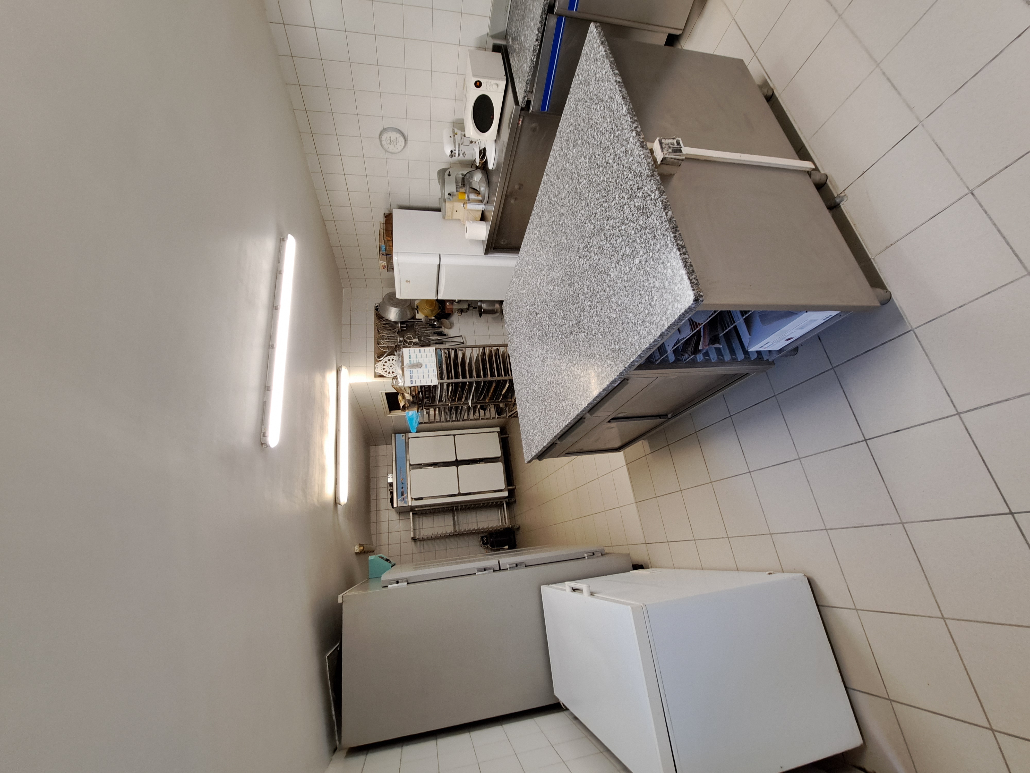 A vendre Boulangerie Pâtisserie , cause retraite, située a Ussel en Corrèze .
Surface 140m² : fournil aux normes comprenant : four pétrin diviseuse batteur chambre de pousse . Magasin neuf . Laboratoire pâtisserie indépendant
CA HT2024: 138 584 - Résultat net : 38 793    Loyer :800€/mois appartement compris
clientèle fidèle, idéal pour un couple