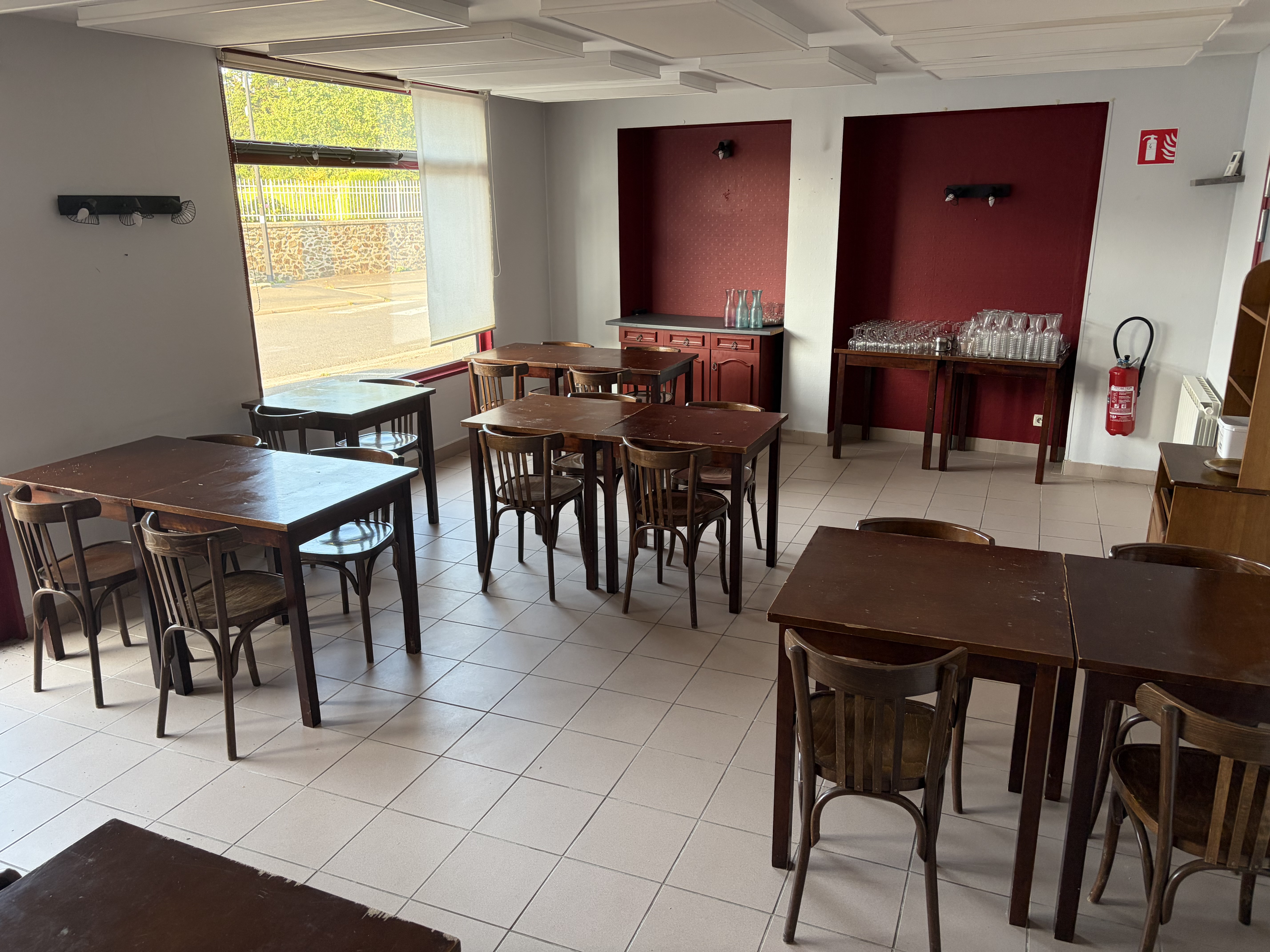 La commune de Saint-Martin-d’Aubigny recherche pour son commerce de proximité (restaurant, bar, épicerie, dépôt de pain) un repreneur sous forme de gérance location. Local commercial + logement 4 pièces compris. Modalités de recrutement : envoi d’une présentation personnelle et d’une lettre de motivation. Entretien avec la commission communale.
Contact mairie 02 33 07 73 92
Mail : mairie-st-martin-daubigny@wanadoo.fr