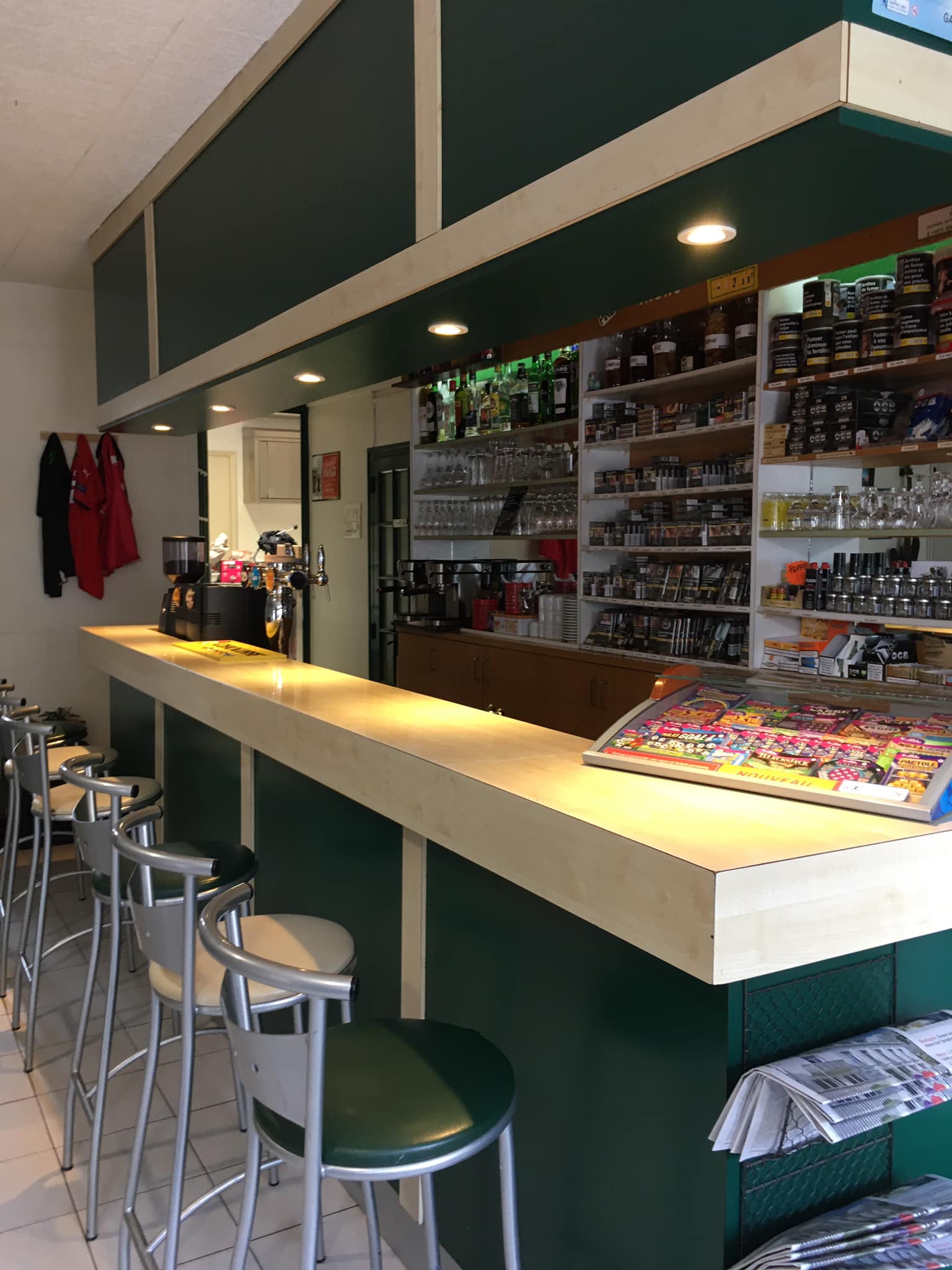 Location-gérance d'un fonds de commerce
Bar – Tabac – Jeux – Epicerie – Restauration (optionnelle)

Dossier de candidature accessible sur le site de la Mairie de Rives-du-Couesnon ou sur demande par voie électronique à l'adresse suivante: finances@rivesducouesnon.fr