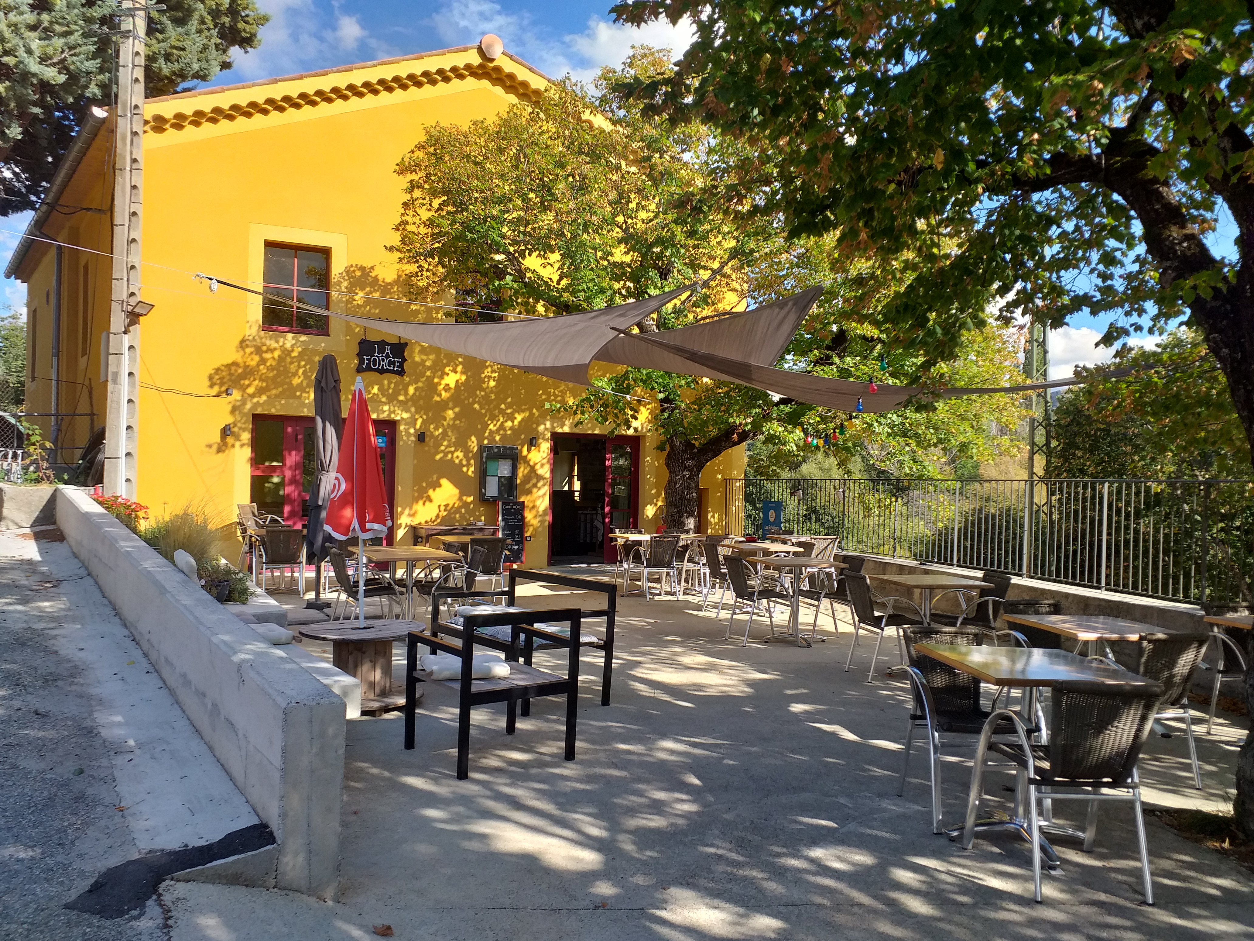 Recherche gérant pour le bar restaurant du village