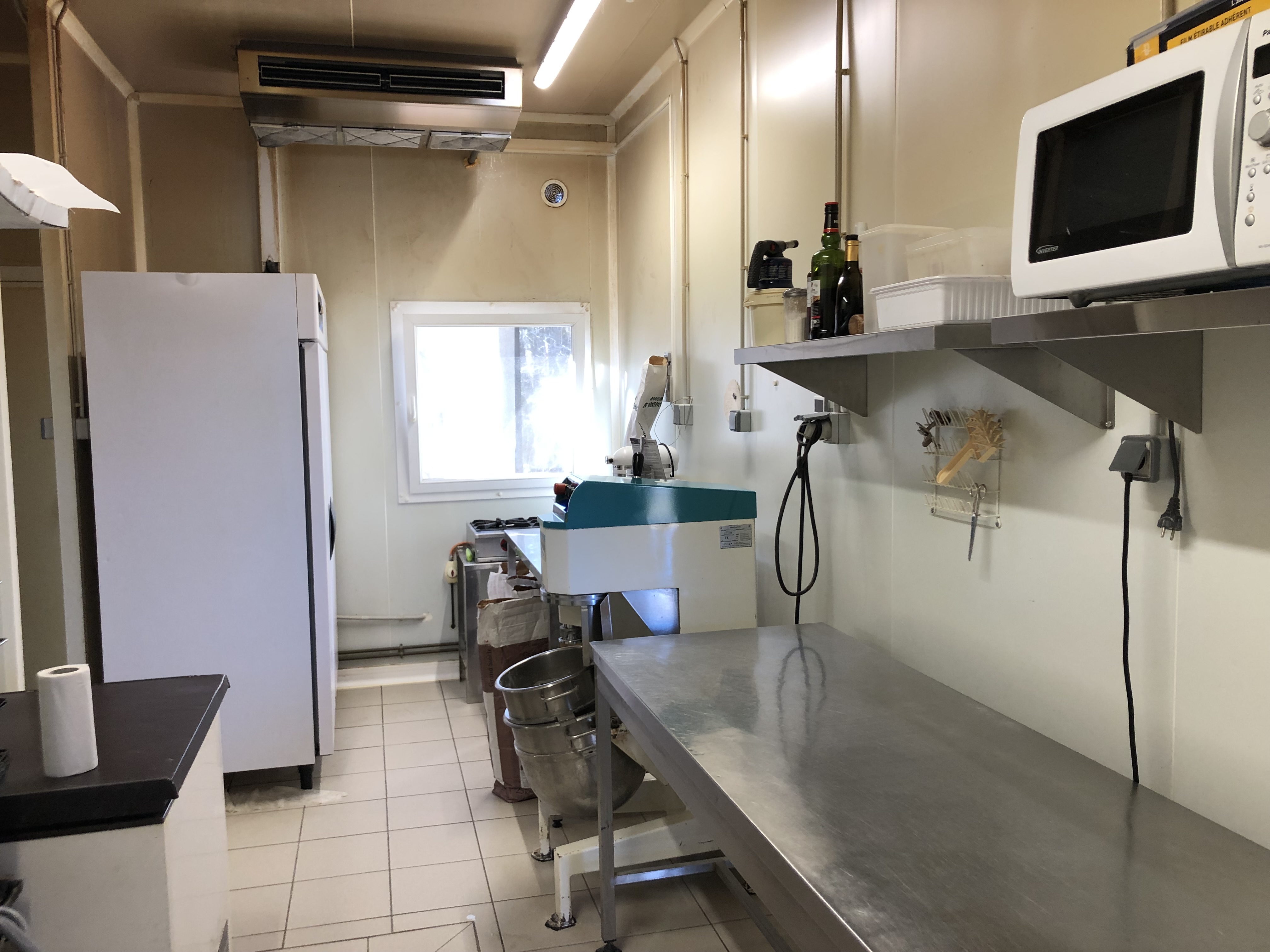 Vends boulangerie pâtisserie 250 000CA le prix comprend fonds et bâtiment vente cause départ retraite