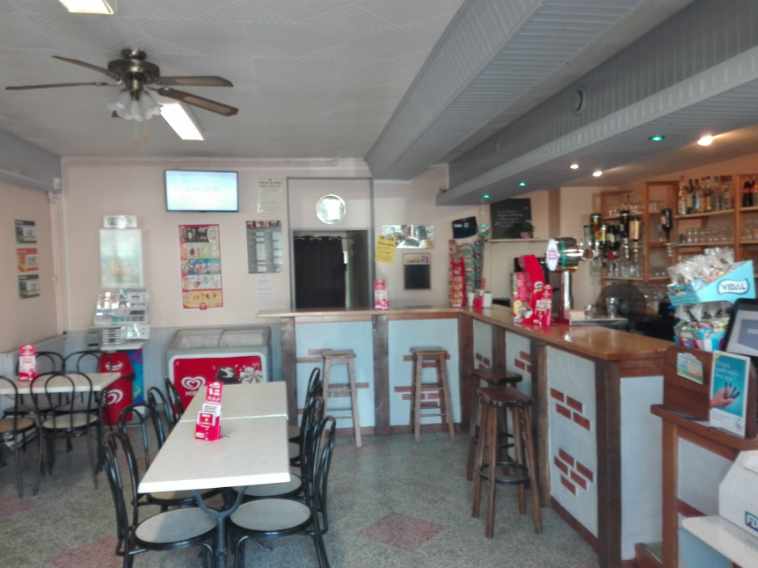 Bar situé au cœur d’un village typique solognot
