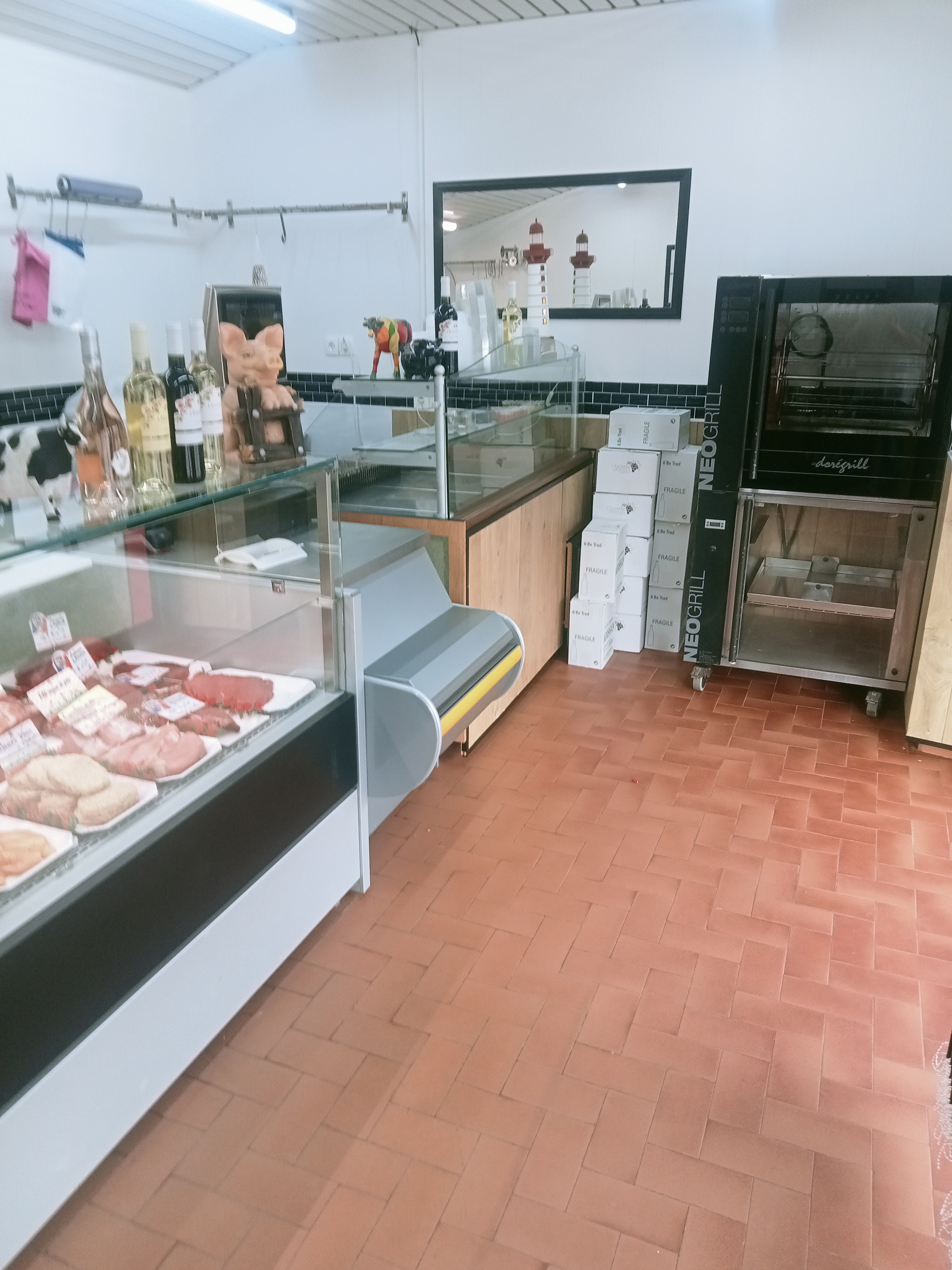 LOCATION GERANCE
MAGASIN ENTIEREMENT REFAIT
TRES A TRAVAILLER TOUT EQUIPE
IDEAL POUR UN SECOND ETABLISSEMENT
A VOIR ABSOLUMENT