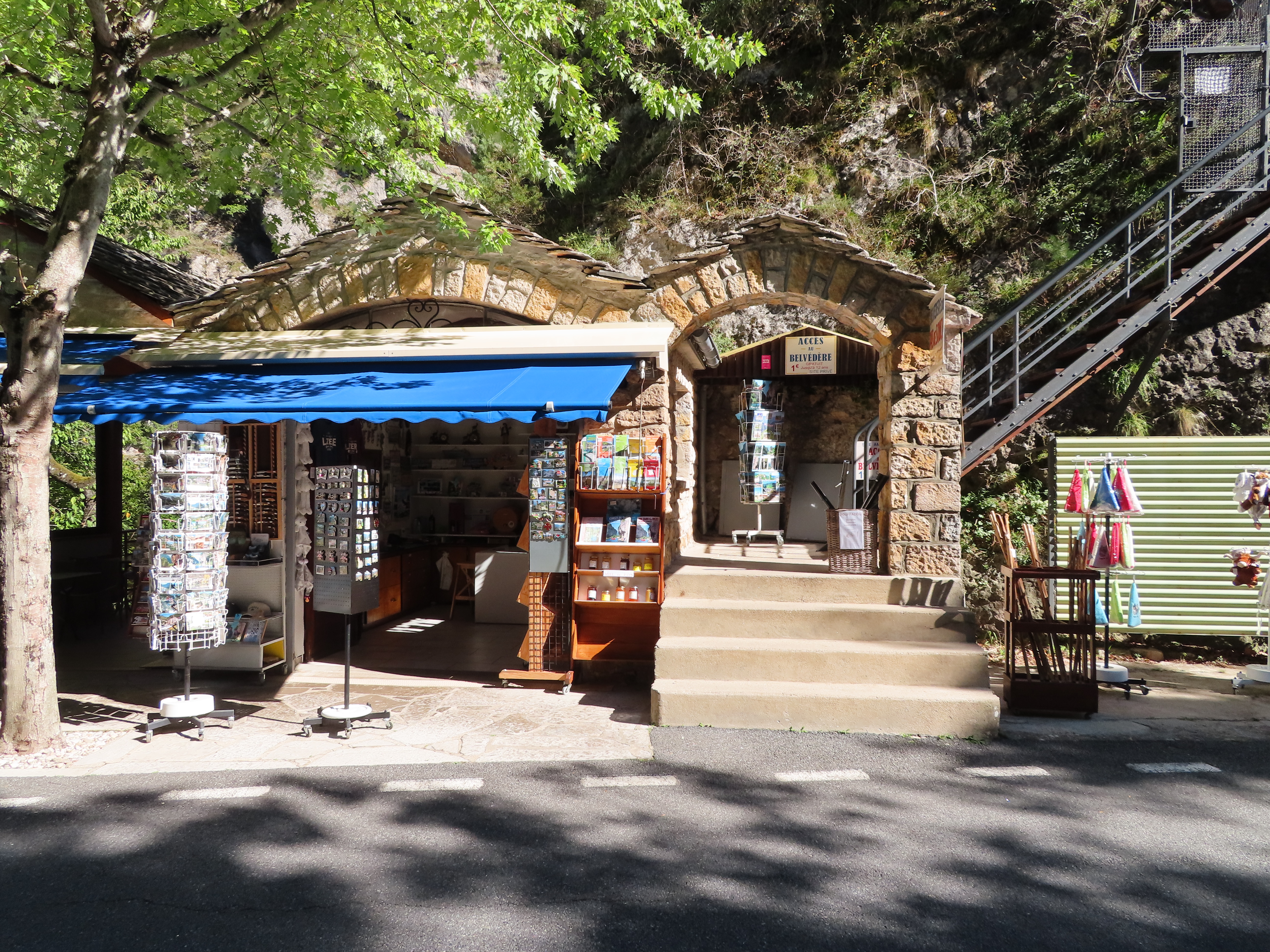 Belvédère du Pas de Soucy - Boutique souvenirs au coeur des Gorges du Tarn