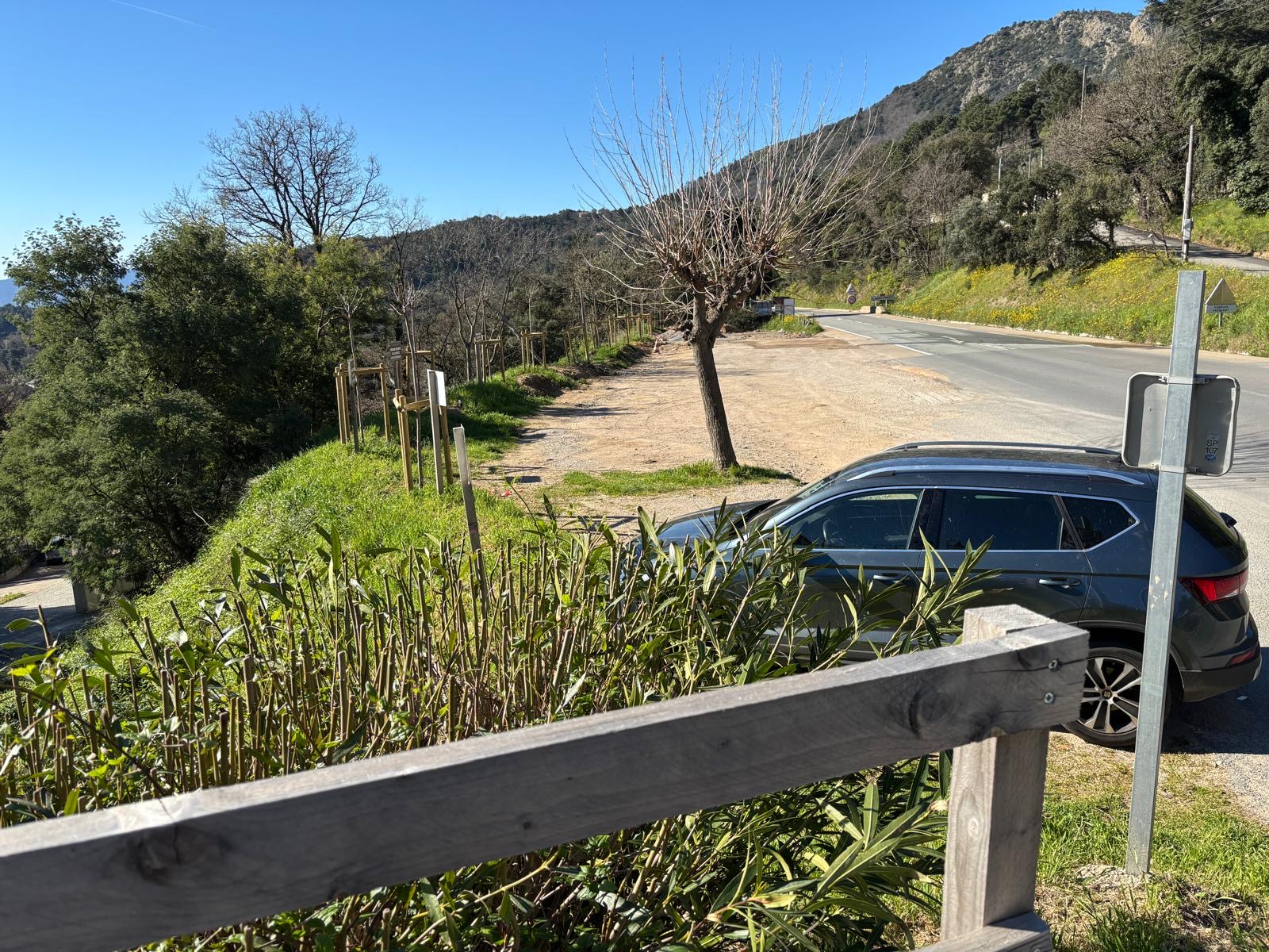 À vendre - Fonds de commerce Restaurant -
Secteur Saint-Tropez
Très beau restaurant situé à 25 km de Saint-Tropez, bénéficiant d'un emplacement stratégique, dernier restaurant avant l'accès à l'autoroute.
L'établissement offre un cadre exceptionnel avec une vue magnifique sur les collines, très apprécié par une clientele fidèle à l'année (locale et de passage).
Caractéristiques :
• Salle intérieure : 40 couverts
• Terrasse extérieure: 60 couverts
• Aucun salarié à reprendre
• Restaurant clé en main
• Fort potentiel de développement
↓
Idéal pour un couple ou un vrofessionnel souhaitant s'installer dans un environnement de qualité, avec une activité déjà bien établie.
& Renseignements et dossier sur demande
• Annonce - Location-gérance
(Restaurant)
Restaurant en location-gérance - Proche Saint-Tropez
À saisir : restaurant en location-gérance, situé à 25 km de Saint-Tropez, dans un emplacement privilégié, dernier établissement de restauration avant l'autoroute.
Le restaurant bénéficie d'une très belle visibilité et d'un cadre naturel exceptionnel avec vue sur les collines. Clientèle fidèle  tout au long de l'année.