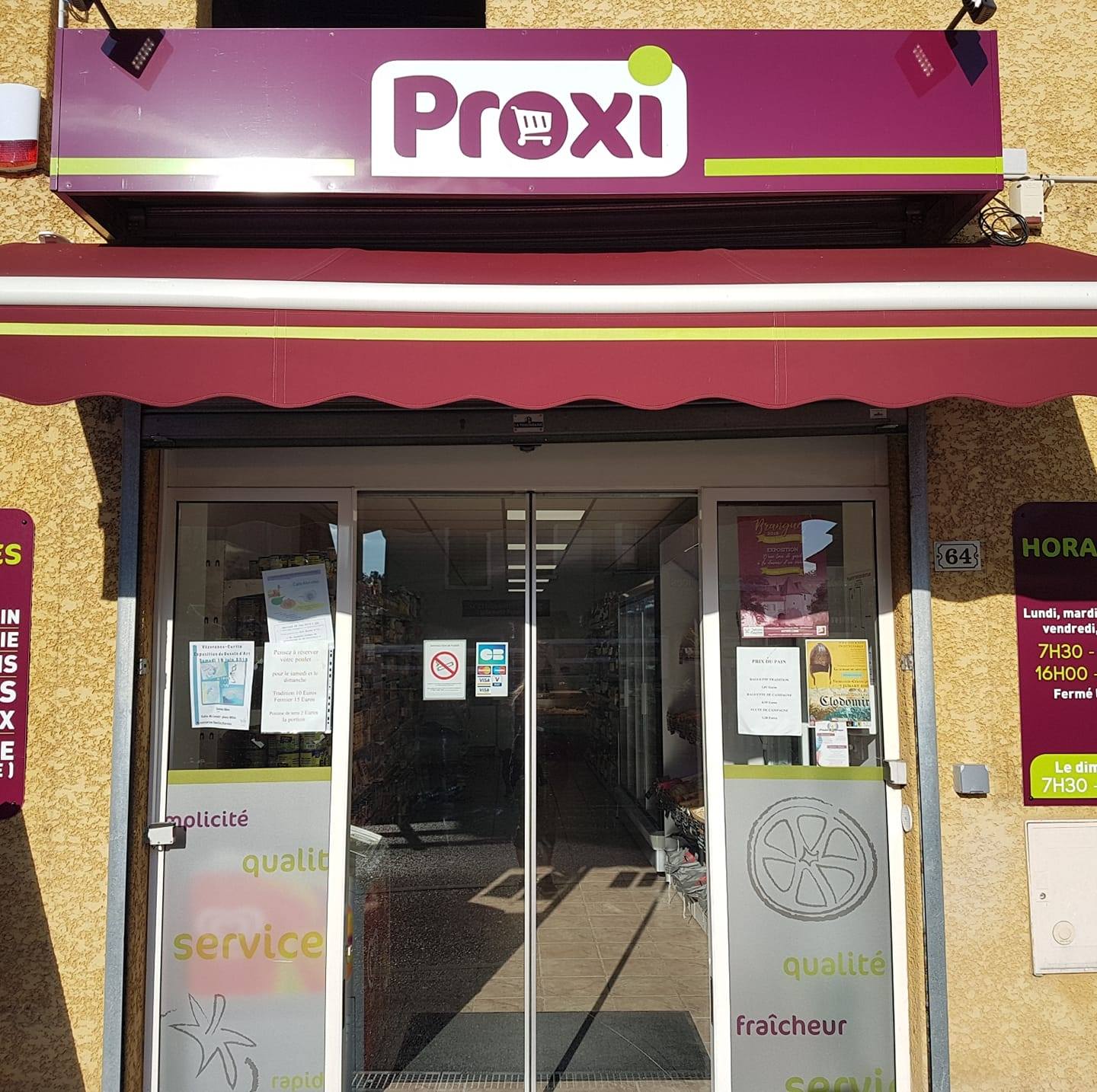 Vends fonds de commerce alimentaire épicerie sous enseigne nationale.

Idéalement situé au cœur du village dans une rue passante avec des parkings gratuits.

Commerce entièrement refait à neuf en 2018 d'une superficie de 100 m² de vente + 15 m² de réserve avec chambre froide.