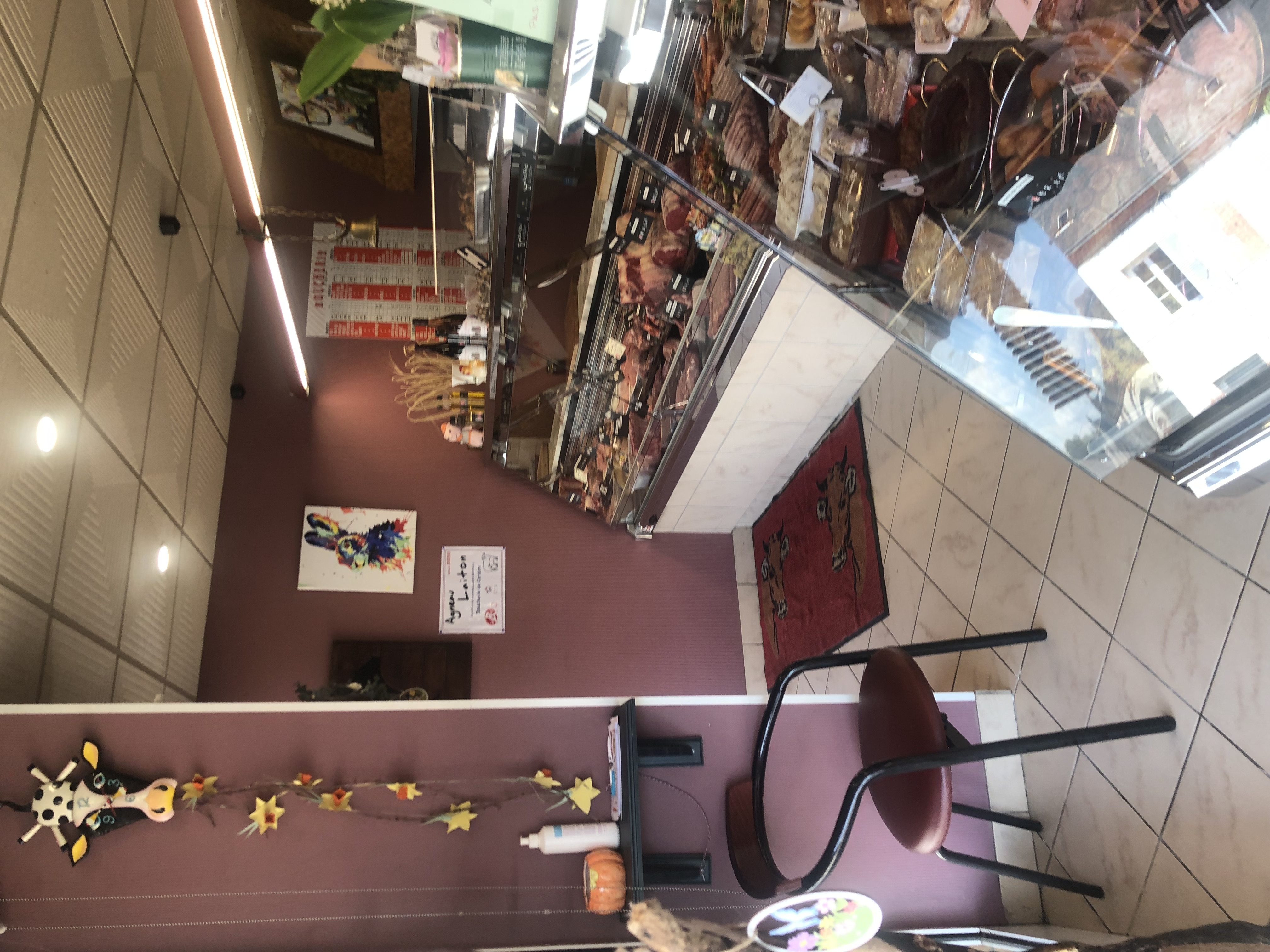 Cede 
causse retraite  septembre 2026
 Boucherie Charcuterie sur la place du village de Cerdon du Loiret 900 habitant
plein coeur de la sologne nombreuse propriété de chasse
service traiteur a amélioré