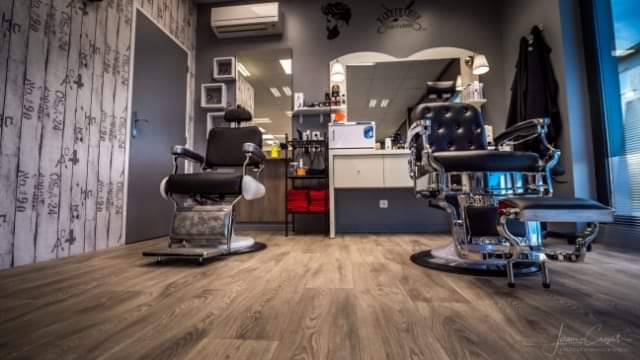 Salon de coiffure mixte / barber
