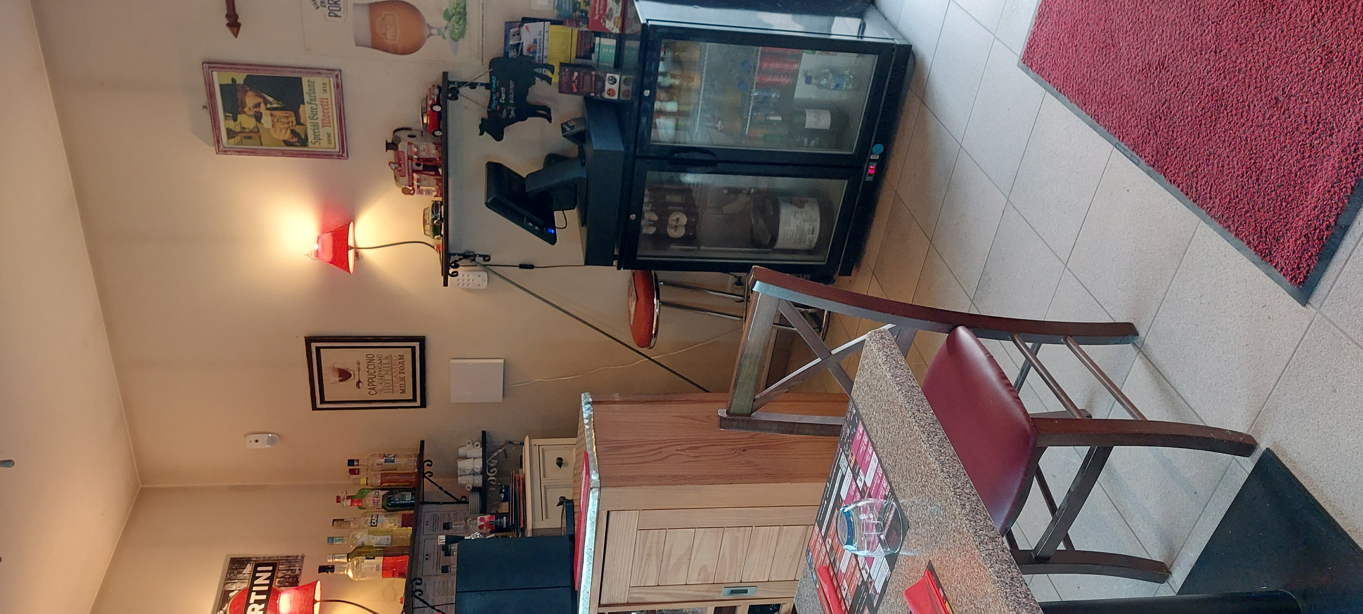 Vends pizzeria au feu de bois pour cause retraite, sur axe passant, clientèle fidèle depuis 10 ans , affaire idéale pour couple , possibilité de formation si reconversion, affaire saine, construction d une zone pavillonnaire très proche