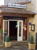 Affaire à saisir suite à l'annonce gouvernementale concernant les retraites dans l'Aude en Occitanie (11)
Bar / Restaurant traditionnel au cœur du village de Preixan sur une axe passante Carcassonne -> Limoux, de plus ou moins 600 âmes.
Grande salle de restauration avec bar et cheminée ( 50 couverts) et une grande terrasse de même capacité, il y a aussi un bar et une cheminée extérieure.
Une vue imprenable sur l'Alaric.

Matériel professionnel:
- Chambre froide
- Fourneau Morice : 4 feux et plaque
- plonge professionnelle separée
- 3 frigos
- 1 congélateur

Petit Loyer ( murs appartenant à la mairie )
Possibilité grand logement faible loyer accolé au restaurant avec un portillon qui communique par la terrasse extérieure.

Voir photos avant visite -
Pour plus de renseignements tel restaurant le relais de preixan de 10h-12h et 18-20h soirs de week-end uniquement.
Premier contact par email possible.

PRIX FERME : 120 000€