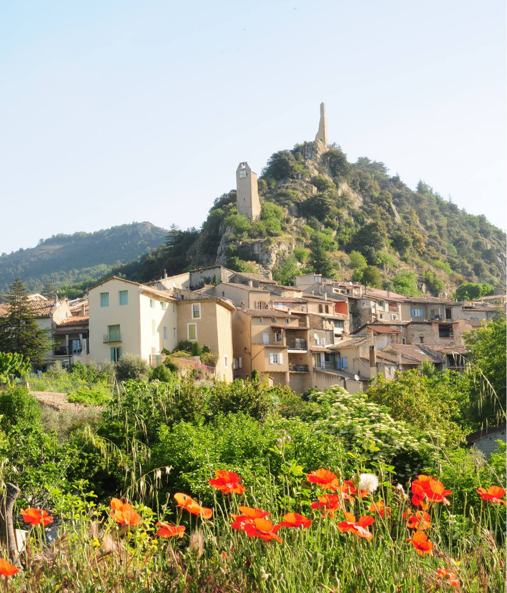 Snack dans village touristique et a côté d un camping 4 étoiles de + de 1800 personnes situation de premier ordre et stratégique au centre du village entouré de 2 bars très bonne entente excellente opportunité très lucrative convient a un couple très sérieux petit loyer
Vendu avec tout le matériel 
une terrasse de 25 places une salle également de 25 place  vous est proposé avec petit loyer 

Pour plus de renseignements contactez par mail