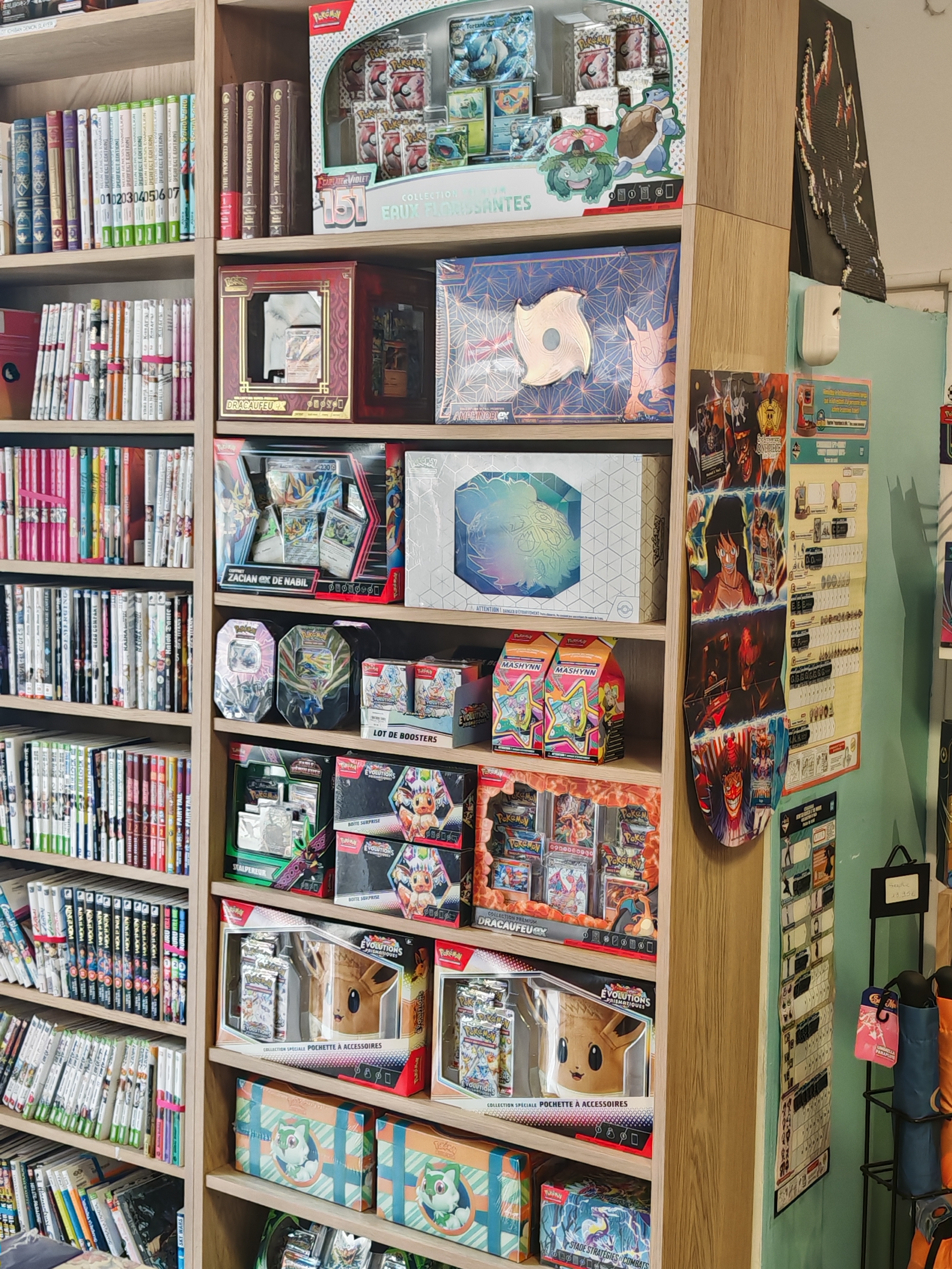 Librairie spécialisée Manga et jeux de cartes à collectionner

Située au Coeur de la ville de Morlaix, idéalement située, une immense enseigne (5x3.5m) permettant une grande visibilité,

La librairie et la référence de la ville pour l'achat de mangas, mais aussi de carte à collectionner tel que Pokémon, One Piece ou encore Lorcana.

Un Chiffre d'affaire de 190 000€ en 2024, en augmentation sur le premier semestre 2025

65m² de surface commercial, le local dispose en supplément d'une réserve de 10 m² au rdc ainsi que d'une grande réserve de 80m² au sous-sol (permettant l'organisation d'animations)

Fond de commerce à céder 35 000€ + stock 
A titre informatif il y a environs 60 000€ HT de stock pouvant être repris

Bail 3/6/9 en location depuis 2.5 ans
Loyer mensuel de 750€
