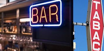 ette affaire proche de Morlaix, à été entièrement refaite.
Ce bar tabac en village possède de nombreux atouts.
Grand espaces, billard, belle véranda et un appartement de 4 chambres.
Cette affaire de monopole est un vrai lieu de vie pour les habitants.
Devant la place du marché et un grand parking.
N'hésitez à visiter pour vous faire une idée.