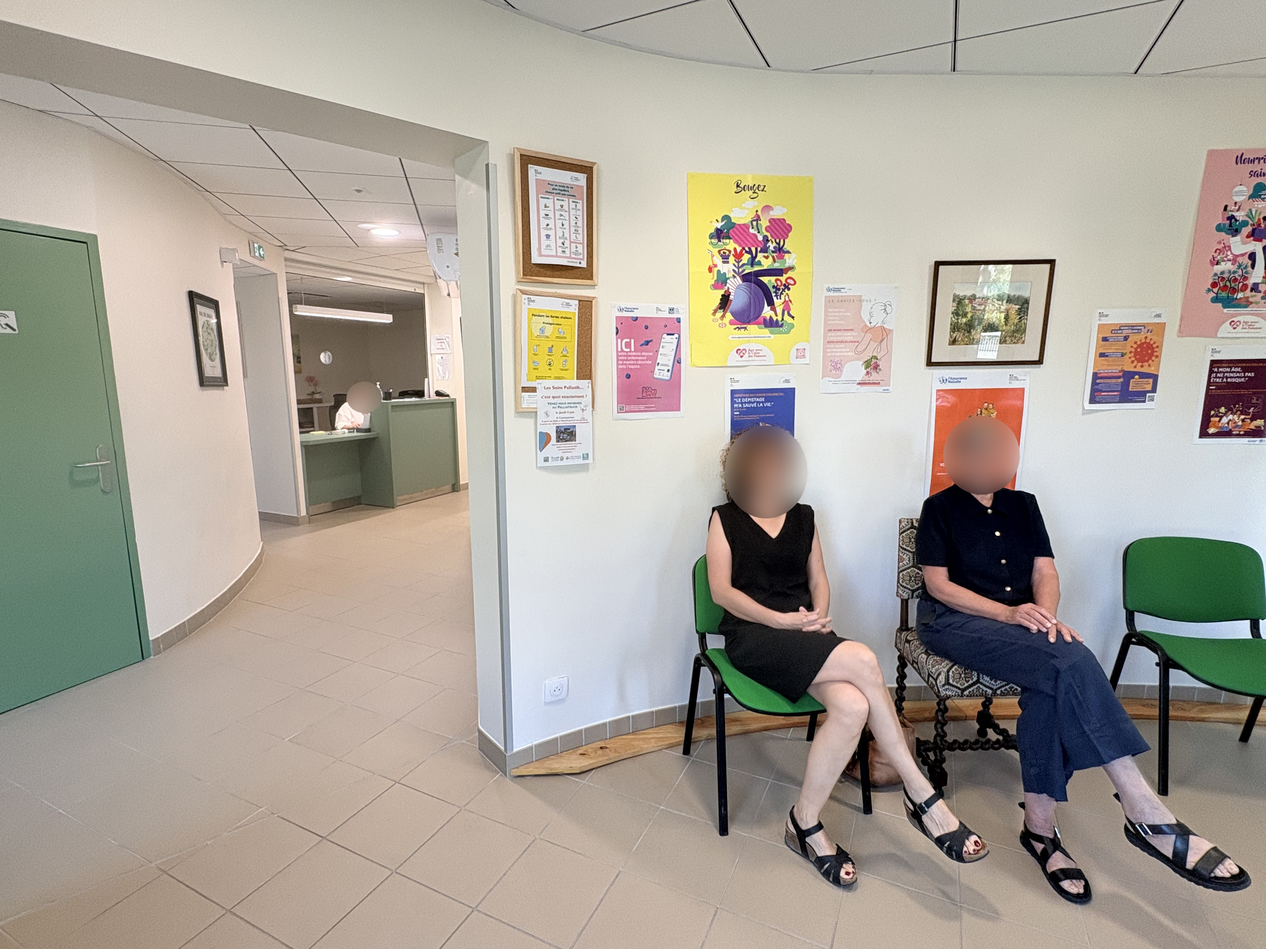 Le centre de santé pluriprofessionnel de la commune VAL-DE-DAGNE (fusion des villages de Montlaur et Pradelles-en-Val) a ouvert en 2025. 
Aujourd’hui, nous recherchons un deuxième médecin avec possibilité d’installation en libéral ou en tant que salarié. 
Le centre de santé accueille actuellement plusieurs professionnels : 
un médecin, une infirmière en pratique avancée (IPA), un diététicien, 
une psychologue et 2 psychothérapeutes.

VAL-DE-DAGNE est une commune dynamique et attractive qui offre toutes les commodités :
-	Crèche, écoles maternelle et primaire, restaurant scolaire, garderie, city stade, aire de jeux,
-	Epicerie, marché local hebdomadaire,
-	Bistrot de pays, restaurants,
-	Nombreuses associations culturelles et de loisirs.
Cadre de vie exceptionnel au cœur des Corbières dans l’Aude, à seulement 25 mn de Carcassonne, 45 mn de Narbonne, 1h de Montpellier et de Toulouse, 1h de mer et 1h30 de la montagne, proximité des lieux attractifs : Cité de Carcassonne, châteaux cathares, canal du midi, abbayes et sentiers de randonnées...