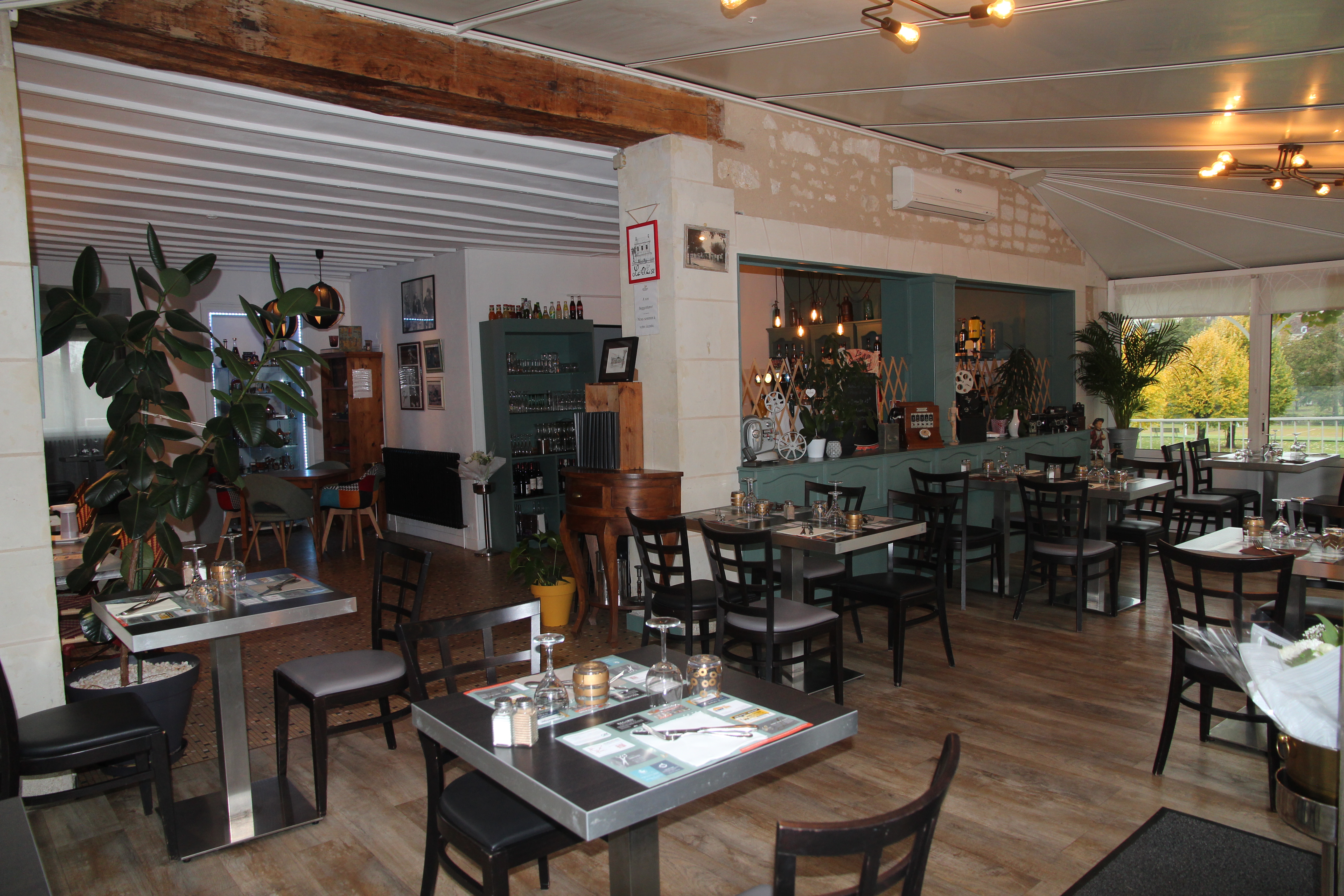 Bar Restaurant