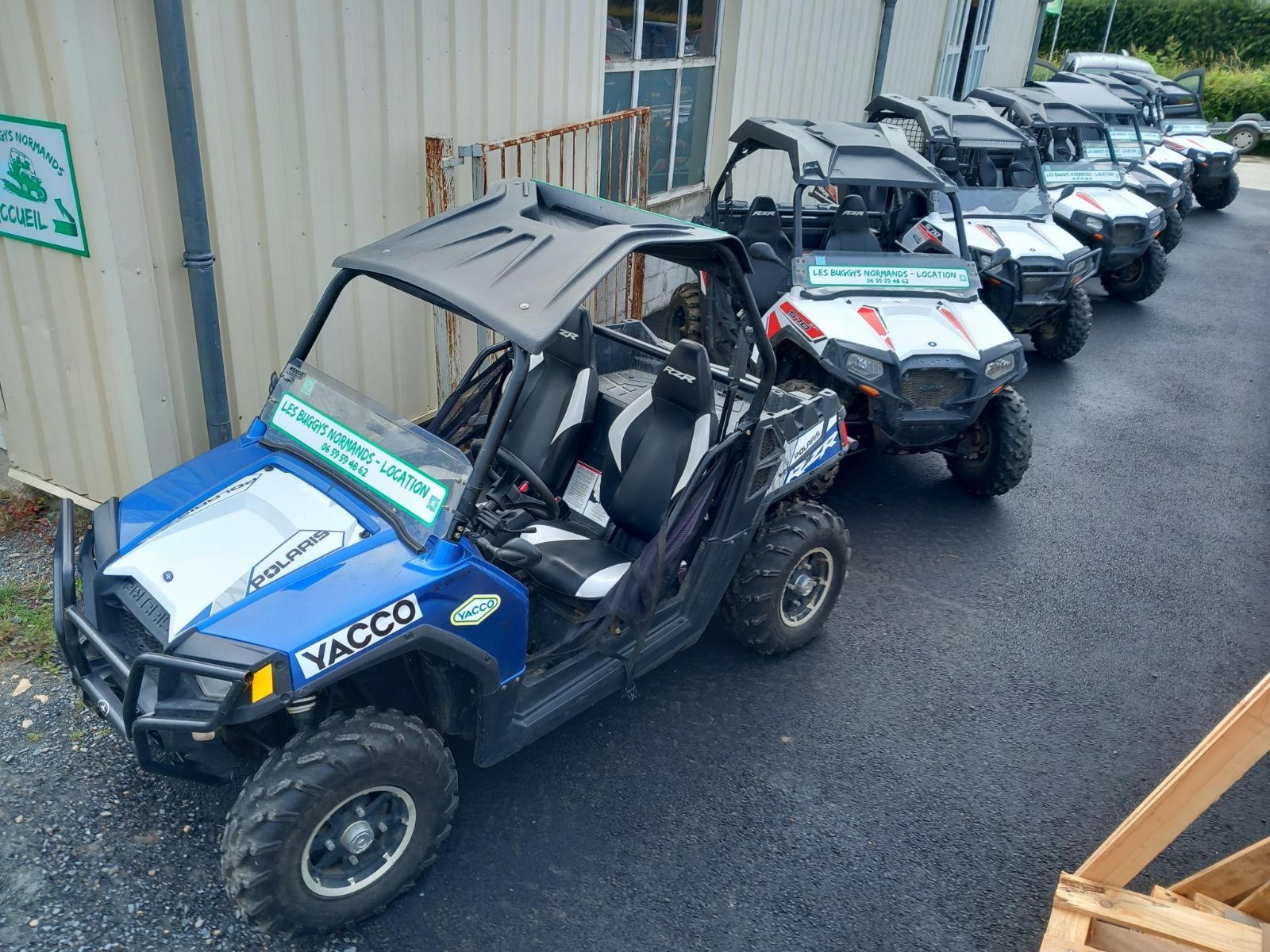 A VENDRE COMMERCE  LOCATION DE BUGGYS POUR PARTICULIERS, GROUPE ET ENTREPRISES.
NOMBREUSES POSSIBILITES  DE DEVELOPPER CETTE ACTIVITE 
CAUSE DEPART EN RETRAITE