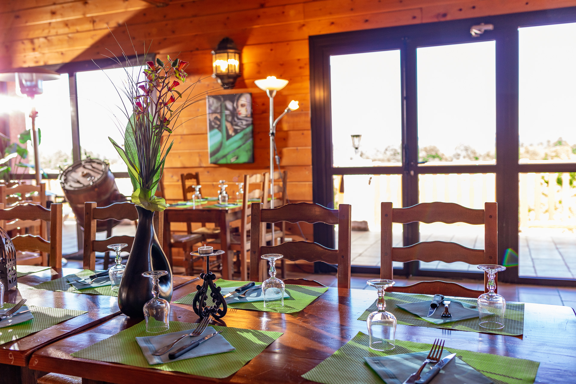 LOCATION GERANCE du 28 juin au 31 août 2025, BAR/RESTAURANT/PIZZERIA/DEPOT DE PAIN (80 couverts+ 2 terrasses), bar- jeux (licence IV) sur camping*** 139 emplacements avec piscine et parc aquatique, à 900m du grand lac de Naussac en Lozère (48).
Loyer : 1800 HT/mois hors charge + CAUTION.
Envoyez CV par mail: feminier.joel@gmail.com
site internet : www.campinglozere.com
Port : 06.81.28.90.89.

Vous êtes professionnels de la restauration et souhaitez réaliser une courte saison, sans avoir les désavantages des ailes de saison, dans un cadre en pleine nature avec une clientèle familiale détendue et sympathique, à proximité du grand lac de Naussac.

Vous disposerez d'une cuisine très bien équipée avec un grand espace , d'un logement en mobil home compris dans la location, et possibilité de disposer d'un deuxième mobil home pour votre personnel à 350€/ mois . Les animations en soirée (concert et soirée dansante) sont prises en charge par les propriétaires du camping.

Vous travaillerez dans un restaurant de caractère tout en fustes avec une cheminée ancestrale, et servirez sur la terrasse face à la piscine et au soleil couchant. Bar attenant à la salle restaurant.

N'hésitez pas à nous contacter pour de plus amples informations.