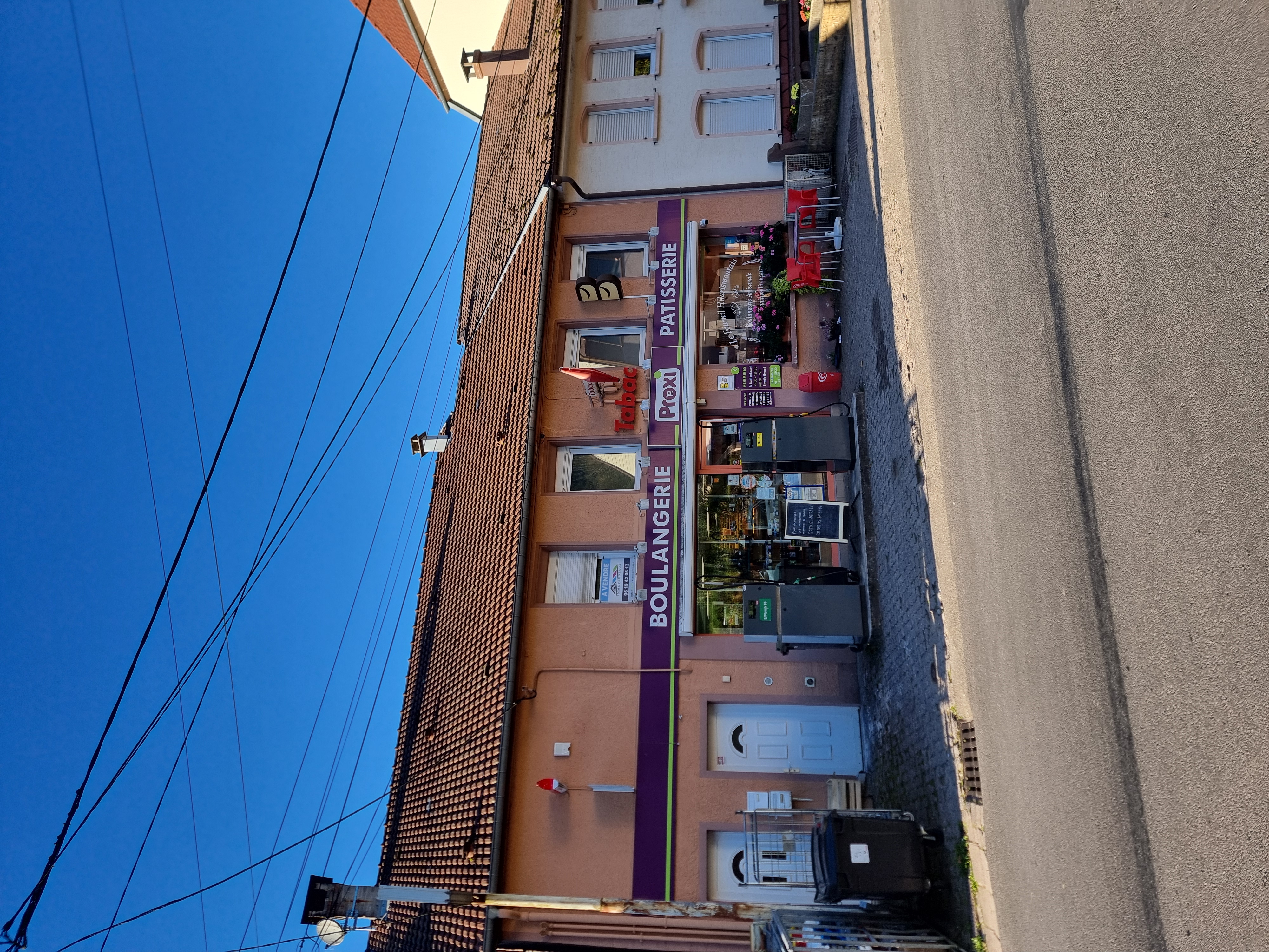 Boulangerie  pâtisserie  supérette à vendre